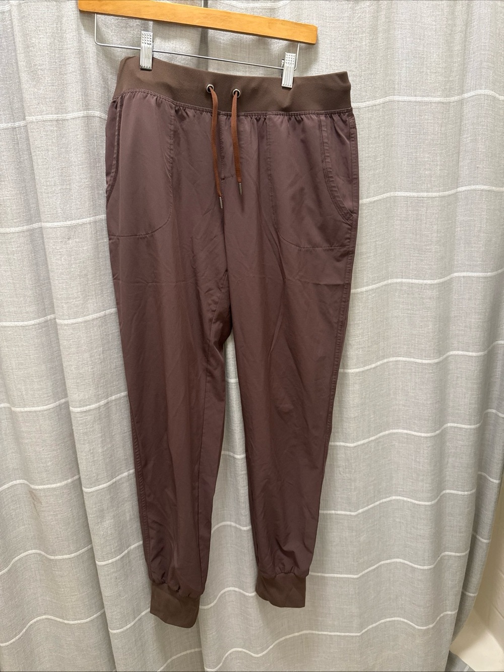 CRZ YOGA Women's Brown Jogger Sweatpants with Drawstring